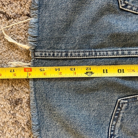 WE THE FREE Full Zip Up Denim Mini Skirt Size - Picture 9 of 10